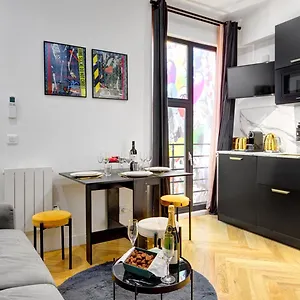 214 Vuitton - Superb In Apartment